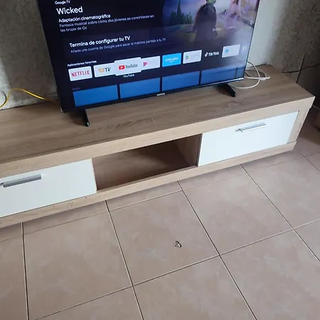Joli à *
