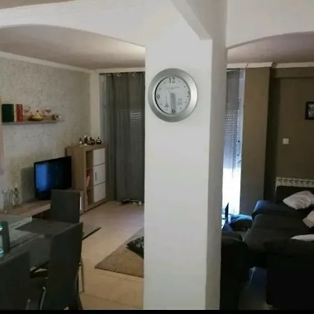 En La Zona Turistica De Apartment